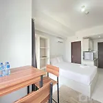 Spacious Studio Room At Mekarwangi Square Cibaduyut Apartment By Travelio