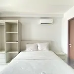 Spacious Studio Room At Mekarwangi Square Cibaduyut Apartment By Travelio