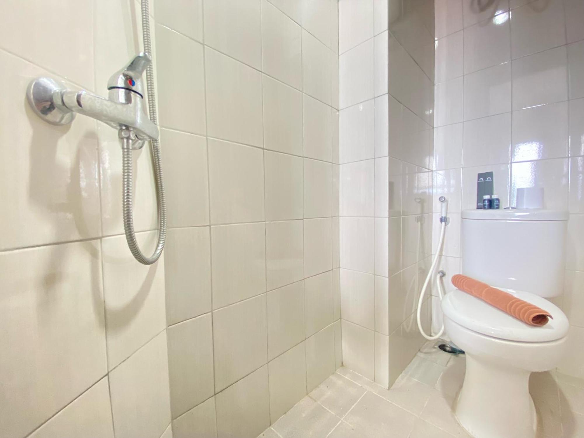 Spacious At Mekarwangi Square Cibaduyut By Travelio * Bandung